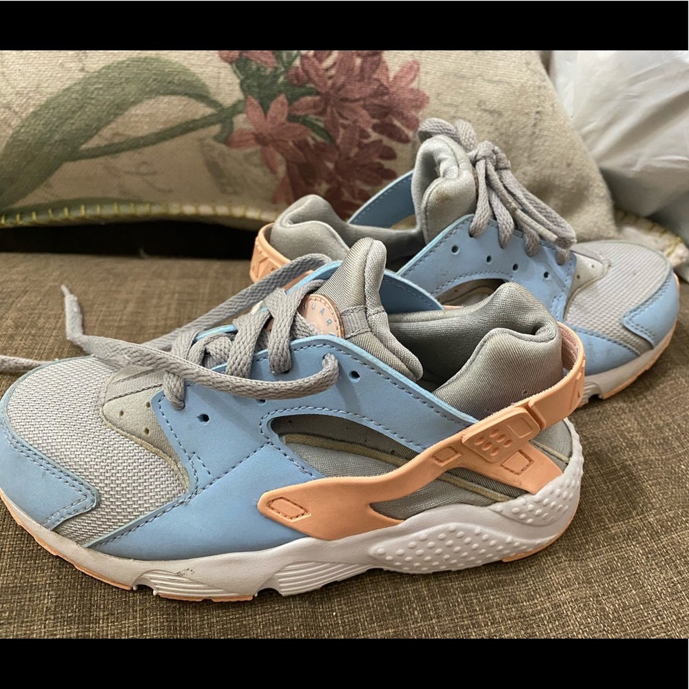 Nike shoes size 13c